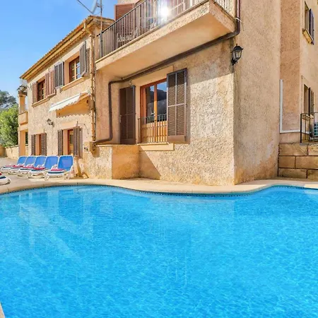 Villa March By *